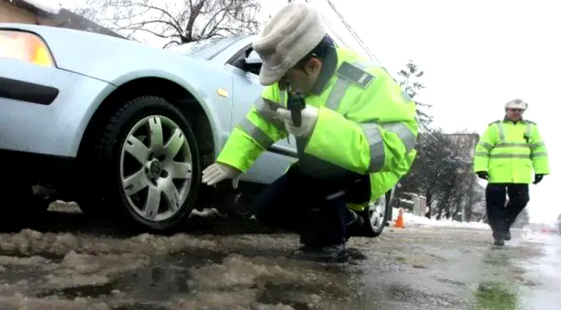 Dotări auto obligatorii în 2025. Șoferii riscă amenzi în trafic dacă nu dețin aceste echipamente