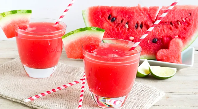 Limonada cu pepene verde. Un deliciu racoritor pe canicula de afara. Cat de repede se prepara VIDEO