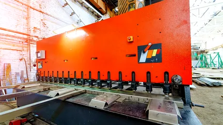 (P) Industria de prelucrare a metalelor: un pilon al societății moderne