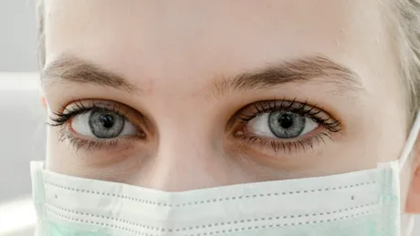 Epidemie de gripă 2020. Cum porți corect masca medicală