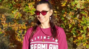 Vloggerita romanca care a scandalizat internetul fiindca a postat o poza cu ea neepilata a rupt tacerea