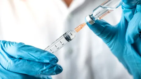 Vaccinul împotriva coronavirusului, testat deja pe 2.500 de oameni. Ce reacţie a avut asupra pacienţilor