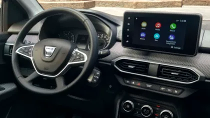 Rechemare în service pentru Dacia. Modelul iubit de români, URGENT la reparații!