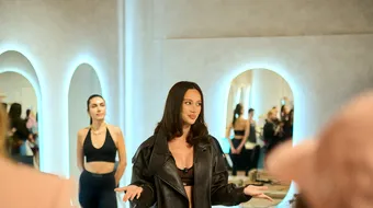 Îndrăgostite de pilates! Iulia Albu, Elena Gheorghe, Valentina Pelinel, Carmen Brumă, Alina Sorescu și Anca Serea, prezente la inaugurarea studiourilor premium Pilates Loft