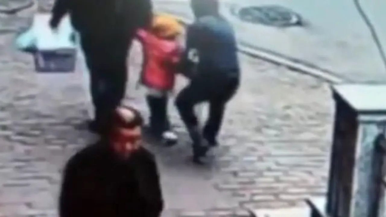 Un barbat din Caracal a incercat sa rapeasca o fetita 