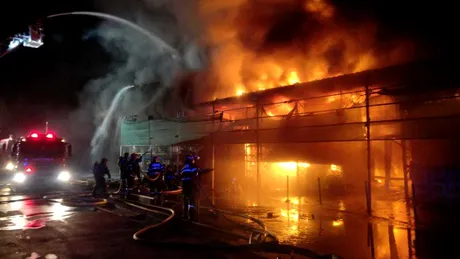 Incendiu puternic in Dambovita. Oamenii au fost avertizati prin mesajele RO-ALERT VIDEO