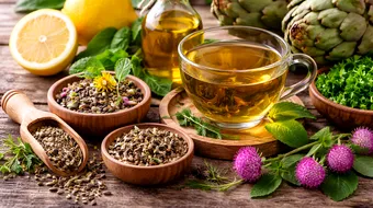 Remediu natural pentru o bilă leneșă – soluții eficiente pentru digestie și stare de bine