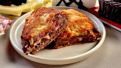 Cachopo, un șnițel atipic, dar extraordinar de gustos. O rețetă spaniolă de care vă veți îndrăgosti