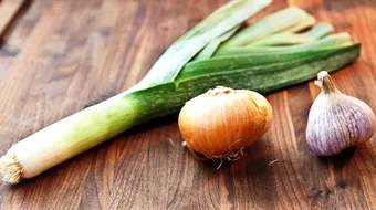 Alimente sub lupa: ceapa vs praz! Care e mai bun pentru sanatatea ta