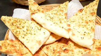 Reteta foccacia cu usturoi. Are o aroma deosebita, merita incercata