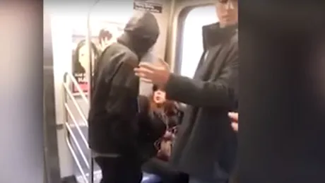 Femeie, agresata sexual la metrou. Politia il cauta pe acest barbat. L-ai vazut?