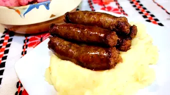 Rețetă cârnați de casă! N-o sa găsești alta mai ușor de făcut