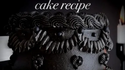 Tort „Catifea neagră”. Un desert spectaculos, fără coloranți alimentari