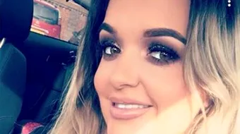 Tanara mama obsedata de operatiile estetice regreta acum deciziile pe care le-a facut. „Arat ca o rata”