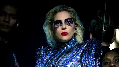Cineva a scos muzica de fundal a concertului lui Lady Gaga de la Superbowl. Vei ramane uimit de cum i se aude vocea VIDEO