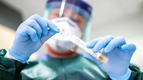Un medic din Wuhan, informaţii noi despre coronavirus: „Dacă îți curge nasul și ai secreții…”