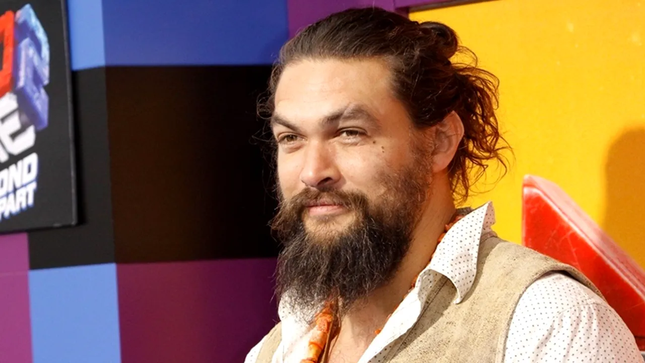 Jason Momoa, in mare pericol 