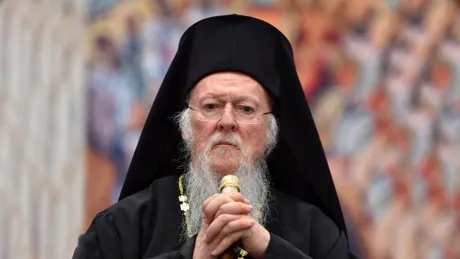 Patriarhul ecumenic cere tuturor bisericilor să oprească slujbele!
