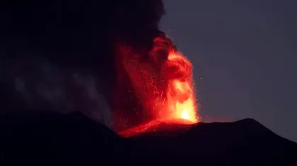 Alertă! Vulcanul Etna a erupt. Aeroportul din Catania a anulat toate zborurile