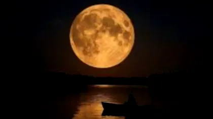 Luna plină a sturionului din 9 august 2025, un spectacol ceresc. Cum sunt afectate zodiile de acest eveniment astral