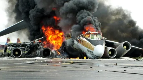 Tragedie! Un avion s-a prăbușit la puțin timp după decolare!