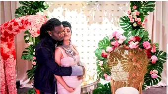 Cardi B a nascut! Cantareata are o fetita cu Offset, rapperul