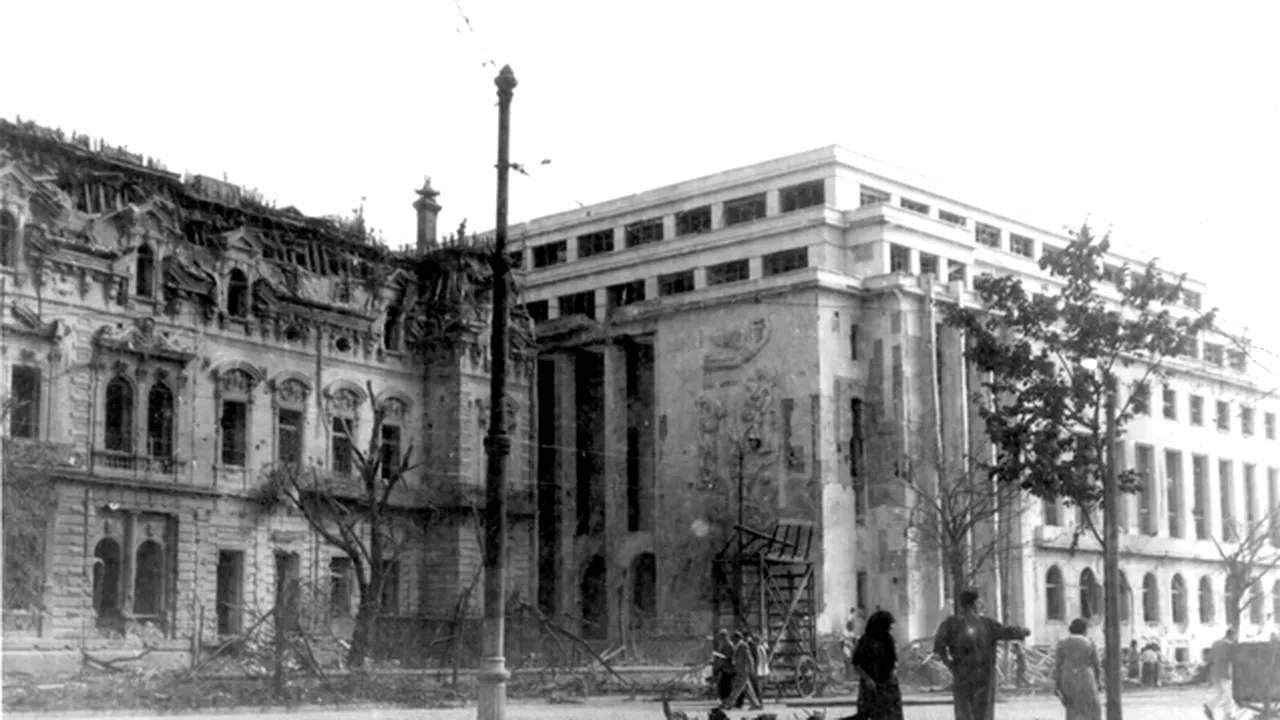 Bucharest-Romania-A-building-bombed-by-the-Allies.-2 