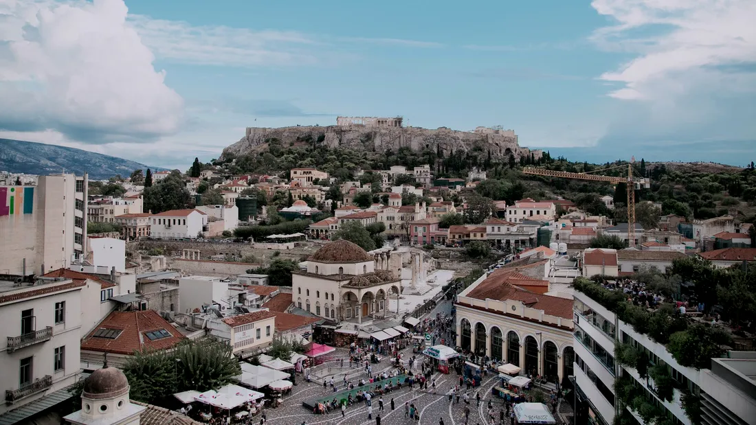 Lockdown total! Grecia închide Atena, la numai două săptămâni de la deschiderea școlilor