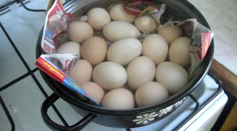Cum să fierbi ouăle perfecte de Paște: metoda în șapte pași care te scapă de gălbenușul gri-verzui
