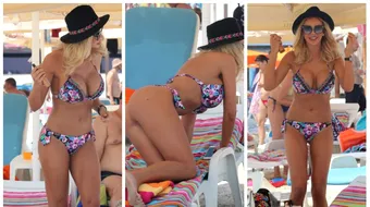 Bianca Drăgușanu, sexy la plajă! Frumoasa blondina a facut ravagii in costum de baie