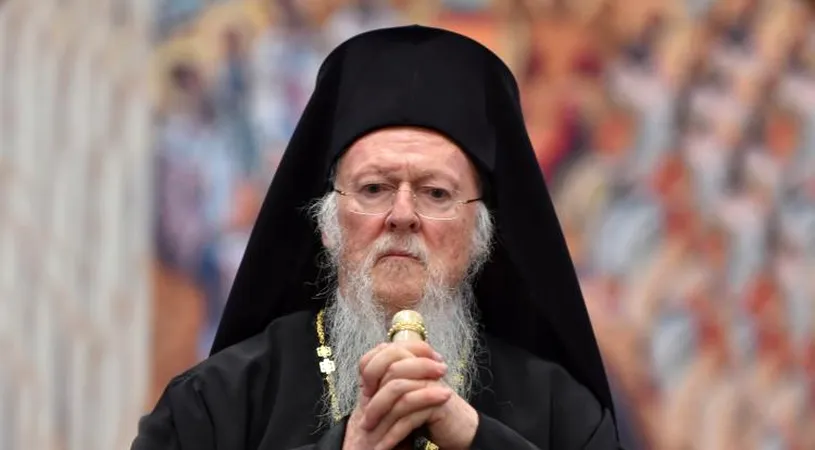Patriarhul ecumenic cere tuturor bisericilor să oprească slujbele!