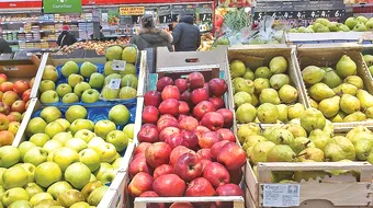 Dupa capsunile cu ace, acum au fost gasite si mere cu ace in supermarket