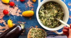 Ce să pui în salata de vinete în loc de maioneză. Ingredientele care o fac mai gustoasă și mai sănătoasă