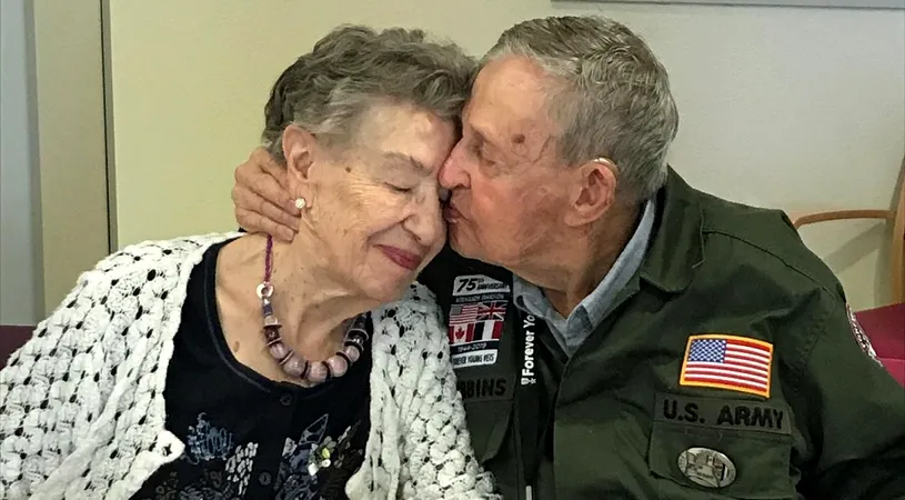 Si-a regasit iubita dupa 75 de ani! Povestea lor de dragoste din timpul razboiului e incredibila VIDEO