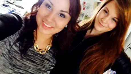 Si-a facut un selfie cu cea mai buna prietena si l-a postat pe internet! Apoi s-a trezit cu politia la usa. Detaliul din poza care a dat-o de gol pe aceasta tanara ca si-a ucis amica