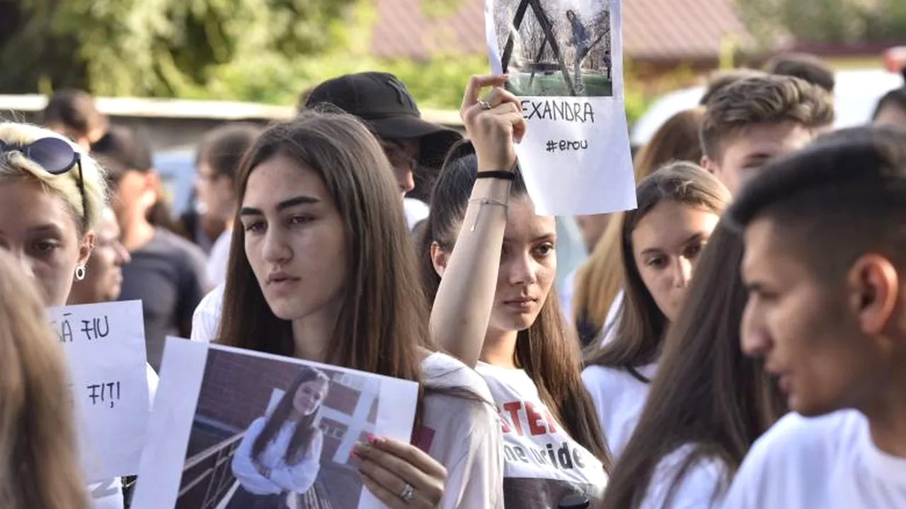Colegii Alexandrei au protestat in fata Politiei 