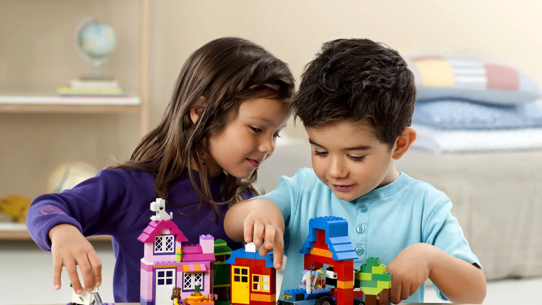 Expoziția Imaginației – joacă, imaginație si exprimare creativa cu caramizi LEGO®