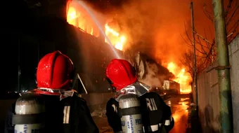 Ro-Alert, mesaj dupa incendiul din Afumati: „Norul de fum se indreapta catre Bucuresti”