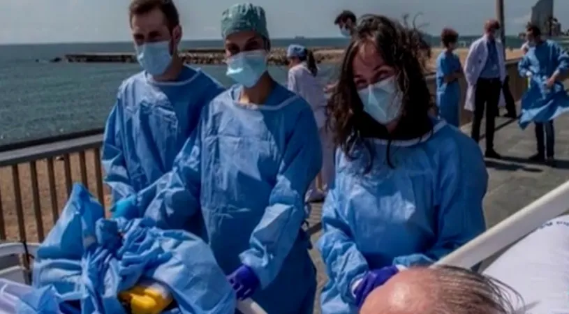 Impresionant! Bolnavii de COVID din Spania, duși de medici să vadă marea