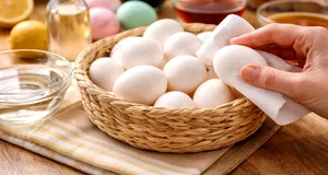 Cum cureți corect ouăle înainte de vopsire pentru Paște. Trucul care face diferența