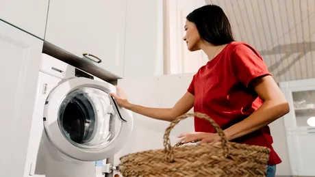 Cum poţi să îți transformi maşina de spălat haine în uscător. Puţini români cunosc acest truc!