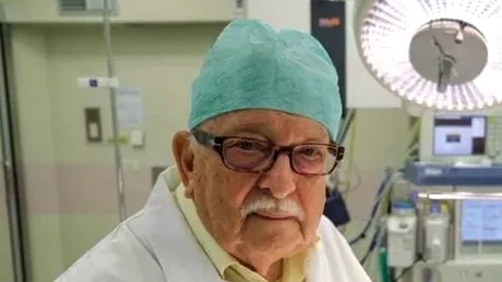 La 85 de ani a revenit în spital să ajute pacienţii afectaţi de coronavirus: ”Daca ma temeam, nu ma faceam medic!”