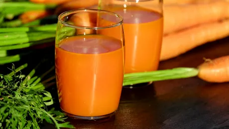 De ce este recomandat sa consumi suc de morcovi mai des? Beneficiile uimitoare pe care le are asupra organismului