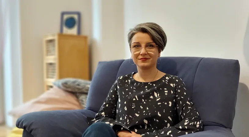 Studiu In a relationship - Iubirea și abuzul la Gen Z & Alpha: 45% dintre tinerii din România spun că au trecut prin abuz emoțional în relații