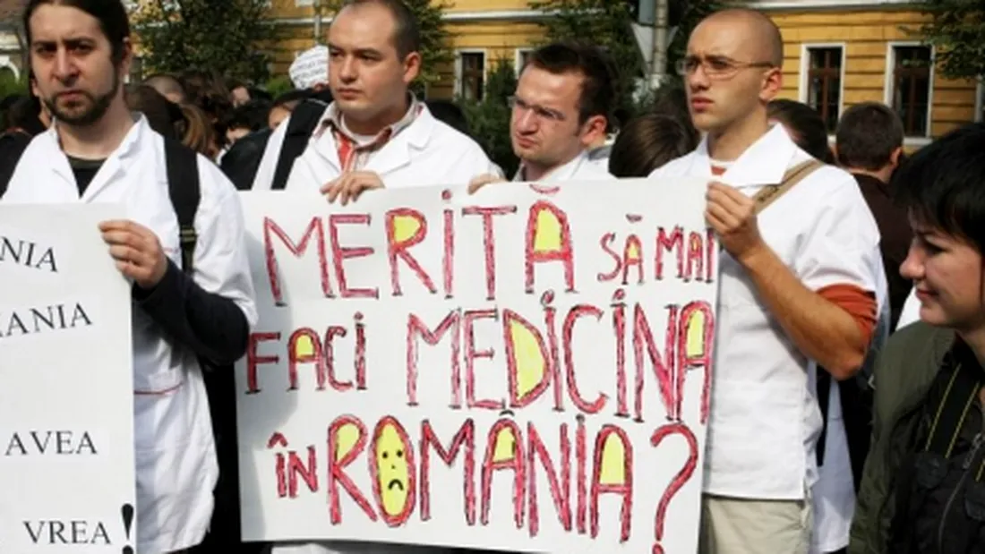 Salarii record pentru medicii din Romania! Suma COLOSALA pe care o castiga un medic rezident din anul sase din Timisoara! Dupa ce afli asta nu mai dai spaga in viata ta!