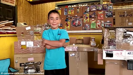 Baiatul de 9 ani care a facut mii de dolari din cartoane. Cum a reusit sa stranga peste 240.000 $