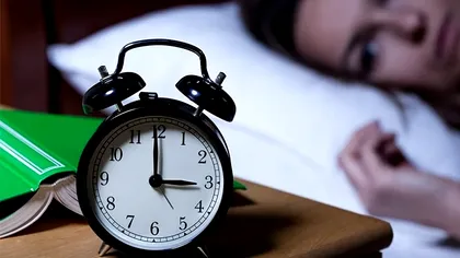 Cum să adormi mai repede. 7 trucuri care te scapă de insomnie