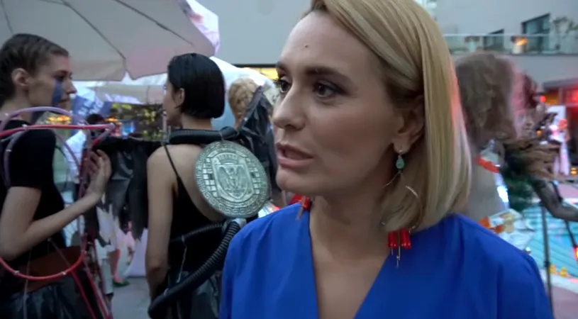 Andreea Esca si interventiile estetice! Ce procedura si-a facut prezentatoarea tv la nivelul fetei