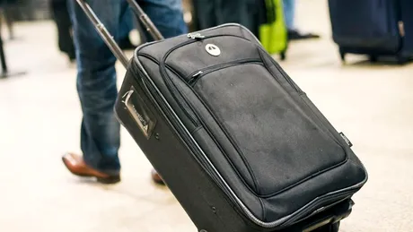 Un pachet suspect a fost depistat pe un aeroport! E socant ce fusese ascuns in bagaj!