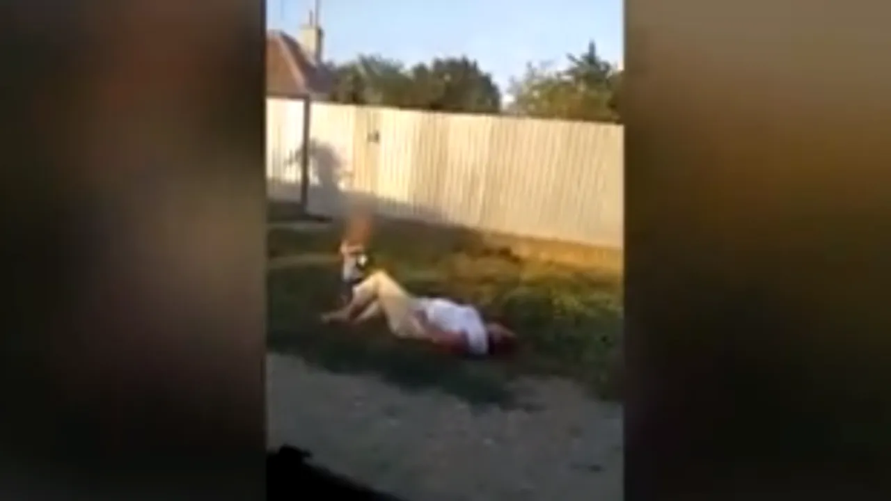 Mamă beată a căzut pe drum 